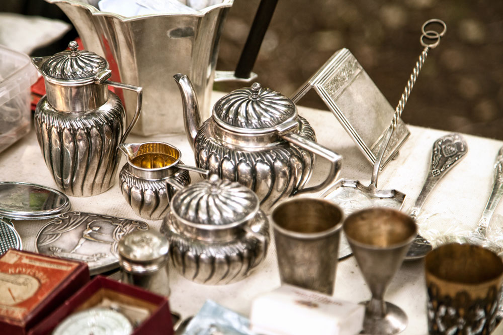 thrift-antique-shopping.jpg